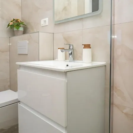Apartment Luxury With Heated Pool *