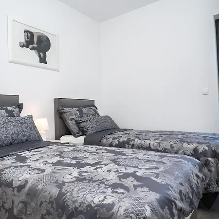 Apartment Luxury With Heated Pool Trogir